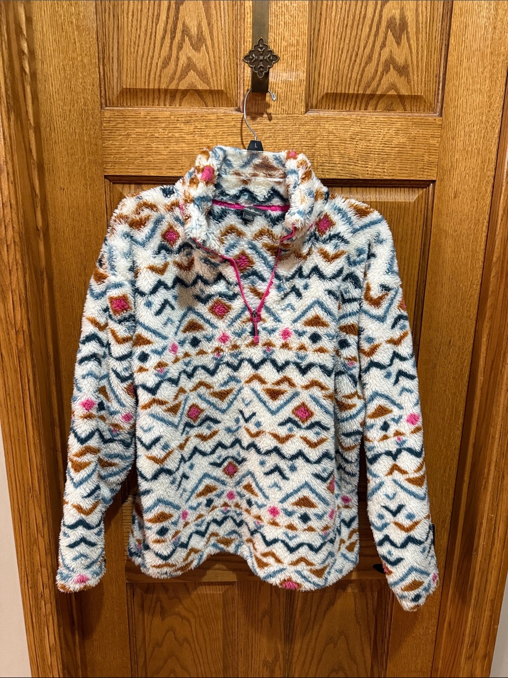 Eddie Bauer 1/4 zip pullover sherpa.  Never worn
